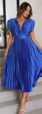 Violet & Grace™ | Timeless Pleated Midi Dress